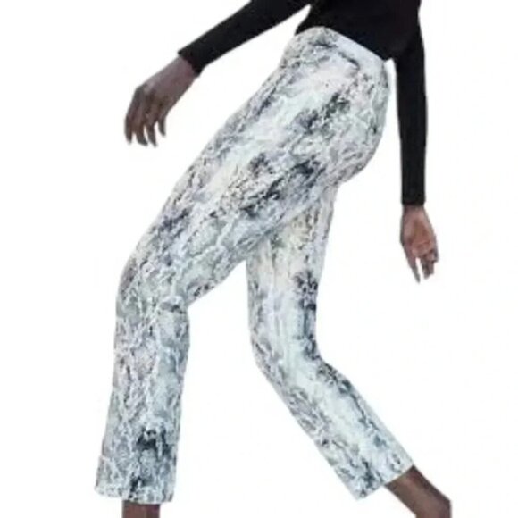 Zara Faux Snakeskin Pants Ankle Trousers Gray White Size Small - Picture 4 of 16